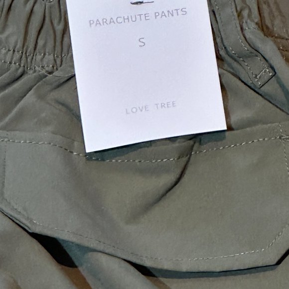 NWT Love Tree Loose Fit Parachute Cargo Pants in Olive Green Y2K Style - Picture 2 of 4